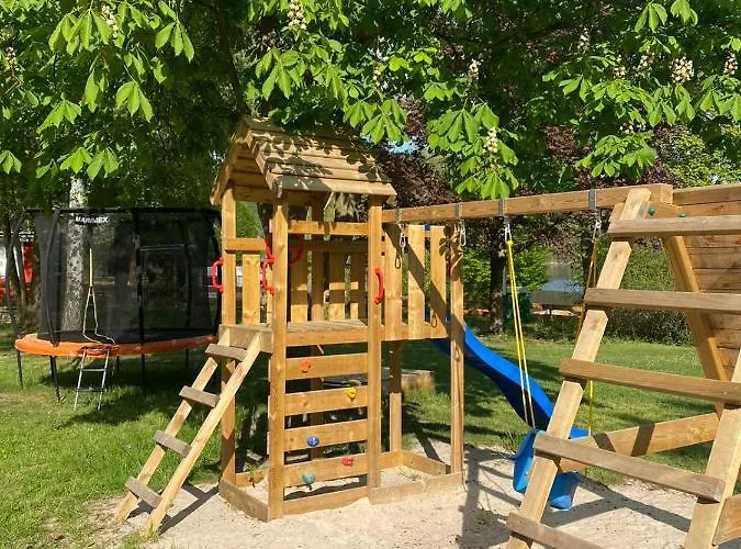 Penzion Plaz بيت ضيافة سلابي